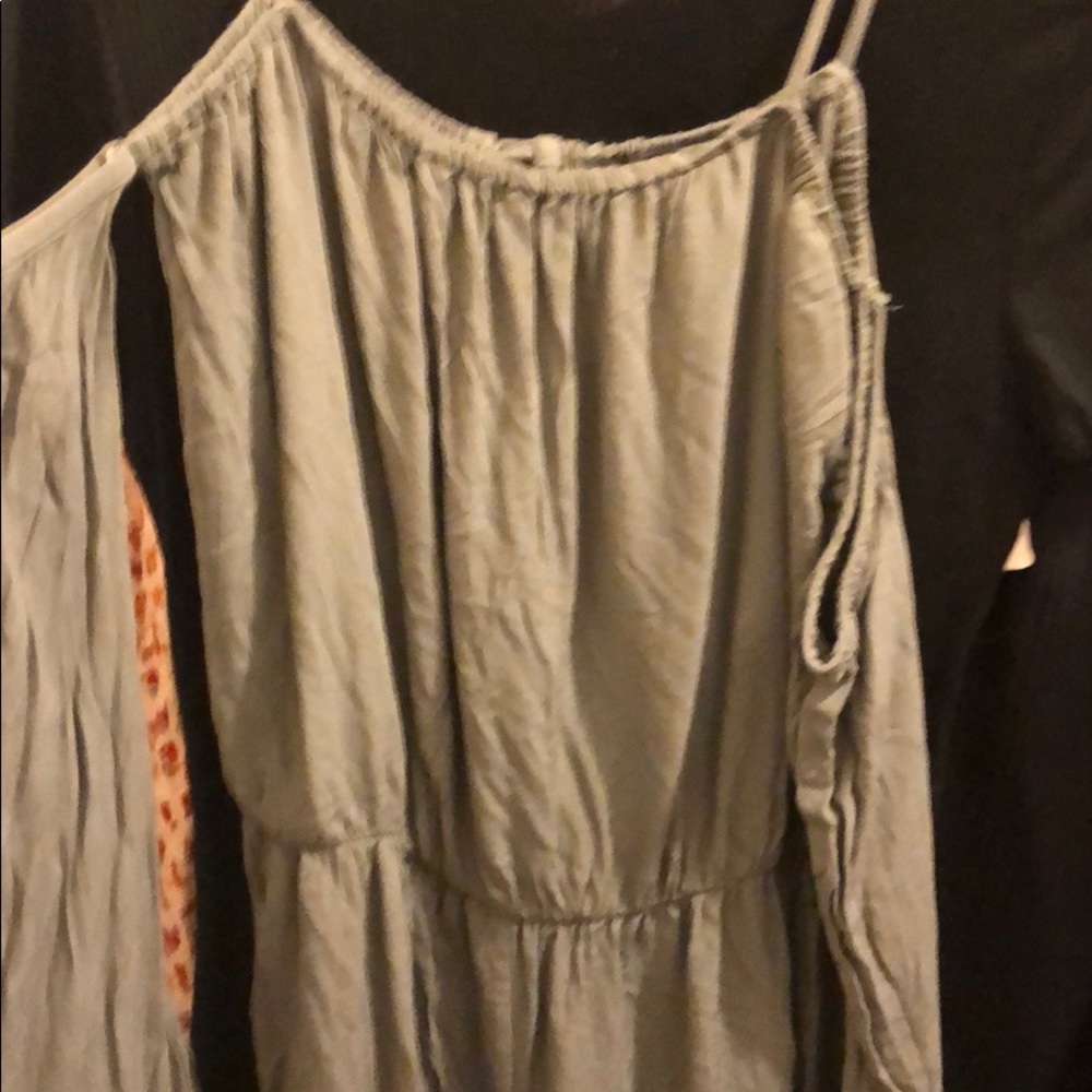 Romper - Picture 2 of 5